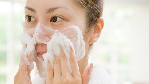 cách chăm sóc da mặt khô